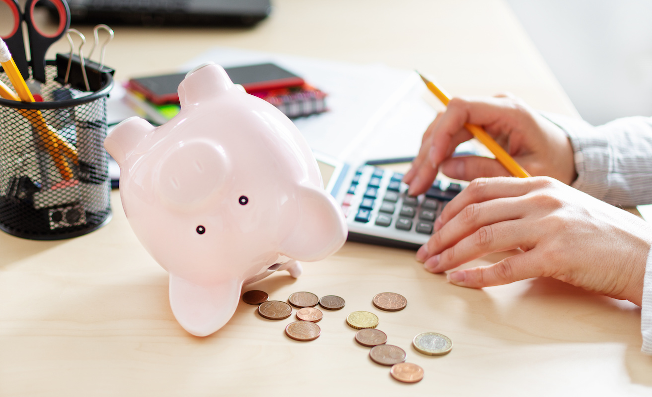 O Subsídio de Desemprego é um apoio financeiro temporário concedido a trabalhadores que perderam involuntariamente o emprego.