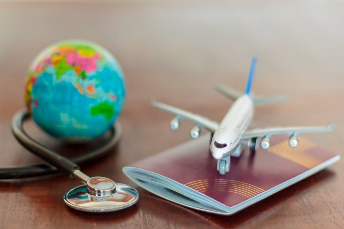 Entenda como funcionam os seguros de viagem para garantir suporte à viajantes.